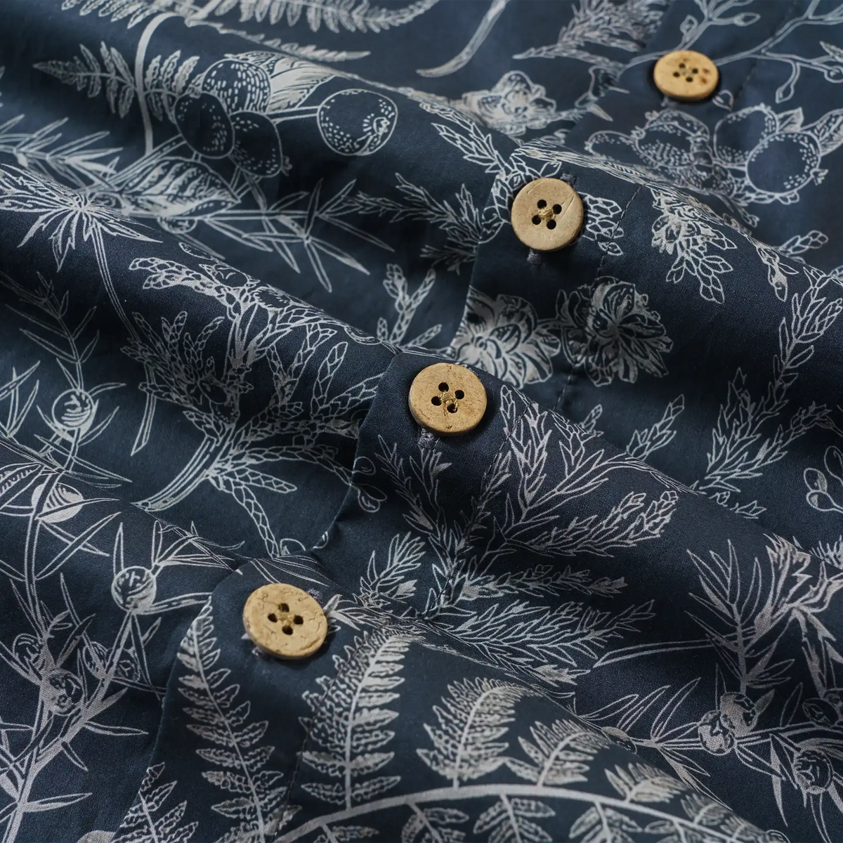 LeosWare® Men's Hawaiian Shirt Short Sleeve Button-up 100% Cotton Blue Aloha Enchanted Fern Grove Journal By Ann